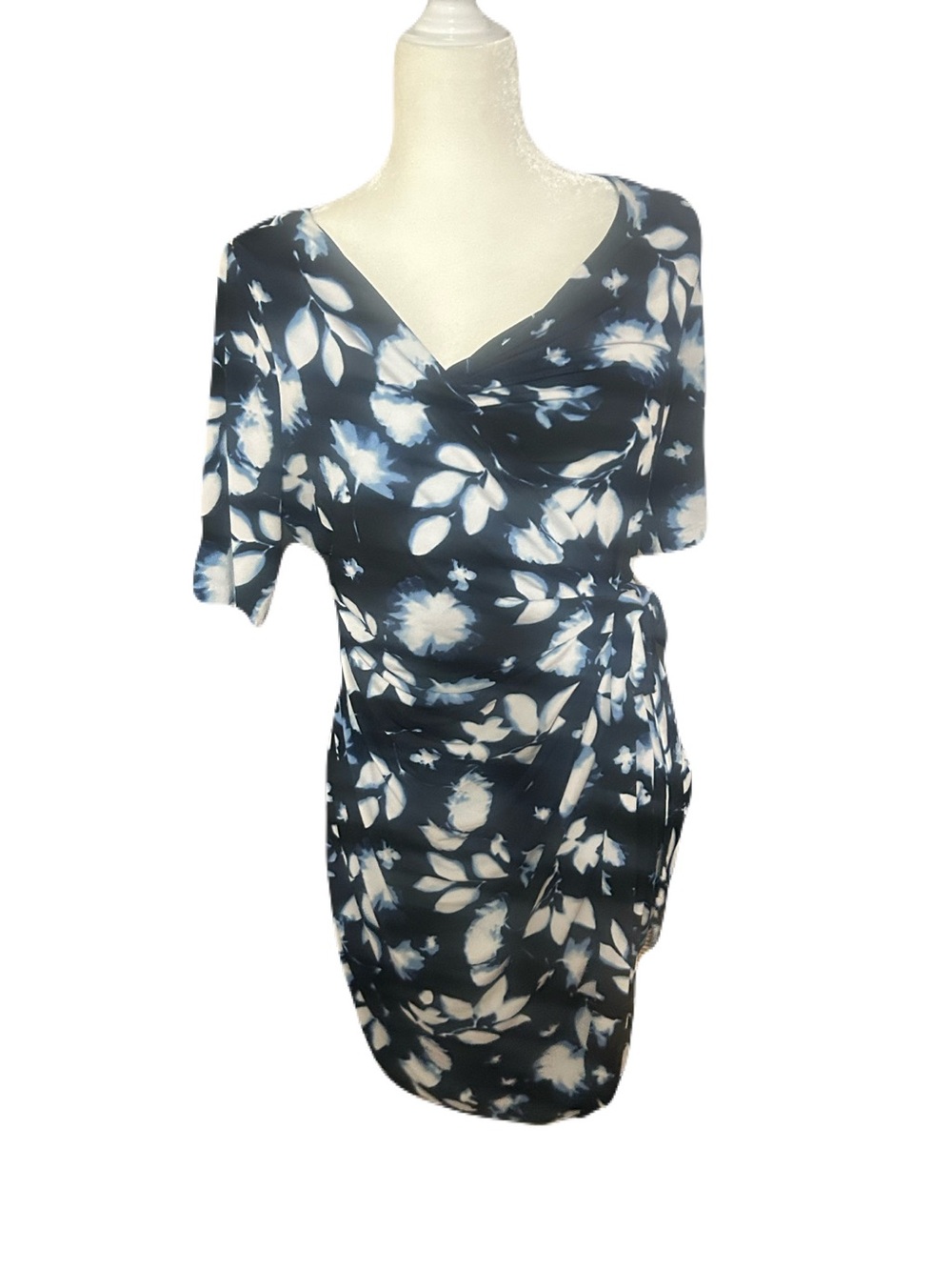 Motherhood  Maternity Medium
Navy Floral Faux Wrap Dress